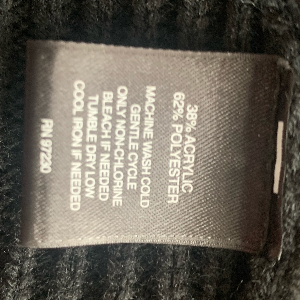Signature Studio Size Small Black Fuzzy Sweater Vest - Picture 5 of 5